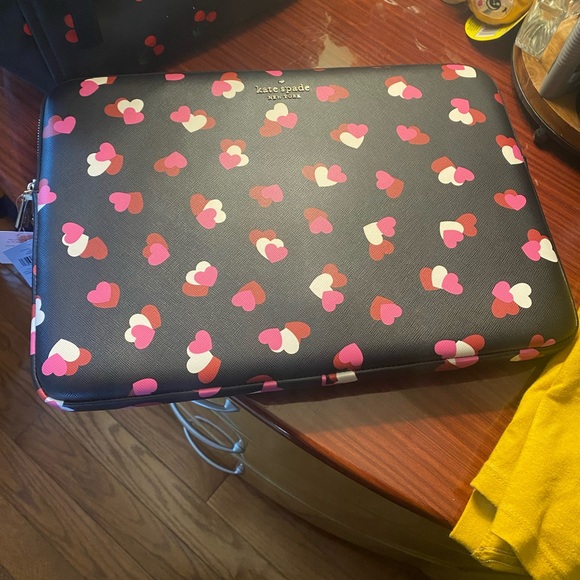 Kate Spade Staci Flutter Hearts Printed Laptop Sleeve - Picture 5 of 11